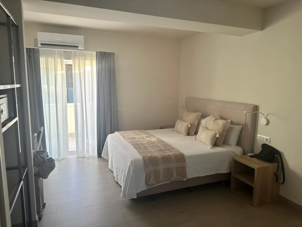 hostal planta 7 (hostel in atocha, madrid) (2)
