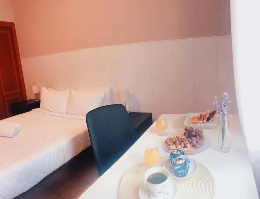 hostal planta 7 (hostel in atocha, madrid) (8)