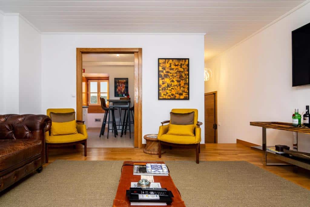 the explorers home sunny stylish family friendly apartment 7