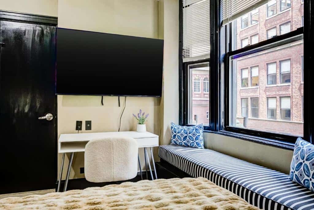the mansfield new york bedroom