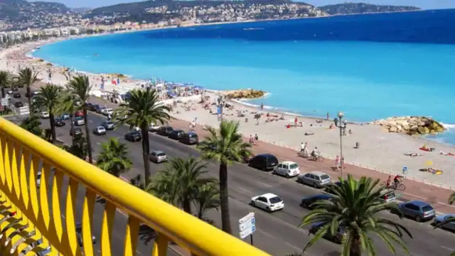 beachfront apartment promenade des anglais